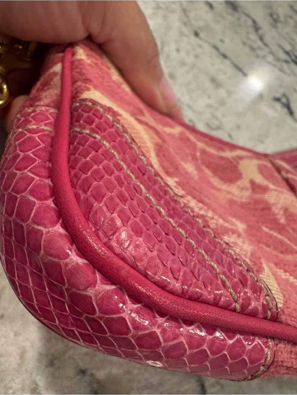 Coach RARE SMALL 8F51 Vintage Y2K Soho Magenta Pink Signature Chenille Baguette